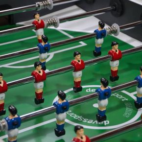 Misaladejuegos Futbolin Profesional Hércules Black Jugadores Clásicos de Metal 136x76x92 cm 2782 - Imagen 4