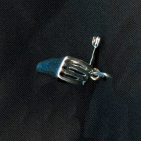 Misaladejuegos Colgante mano con dardo plata - Imagen 3