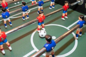Misaladejuegos Futbolin Diamond Classic Jugador Plastico Pies Separados PL1658 - Imagen 2